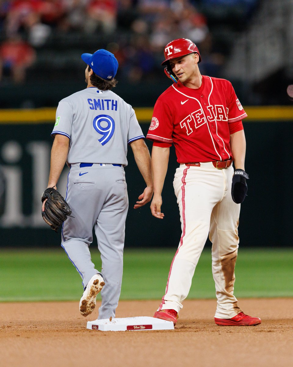 Rangers's tweet photo. Good to see ya, Smitty 👋 https://t.co/YPOArO6fuA