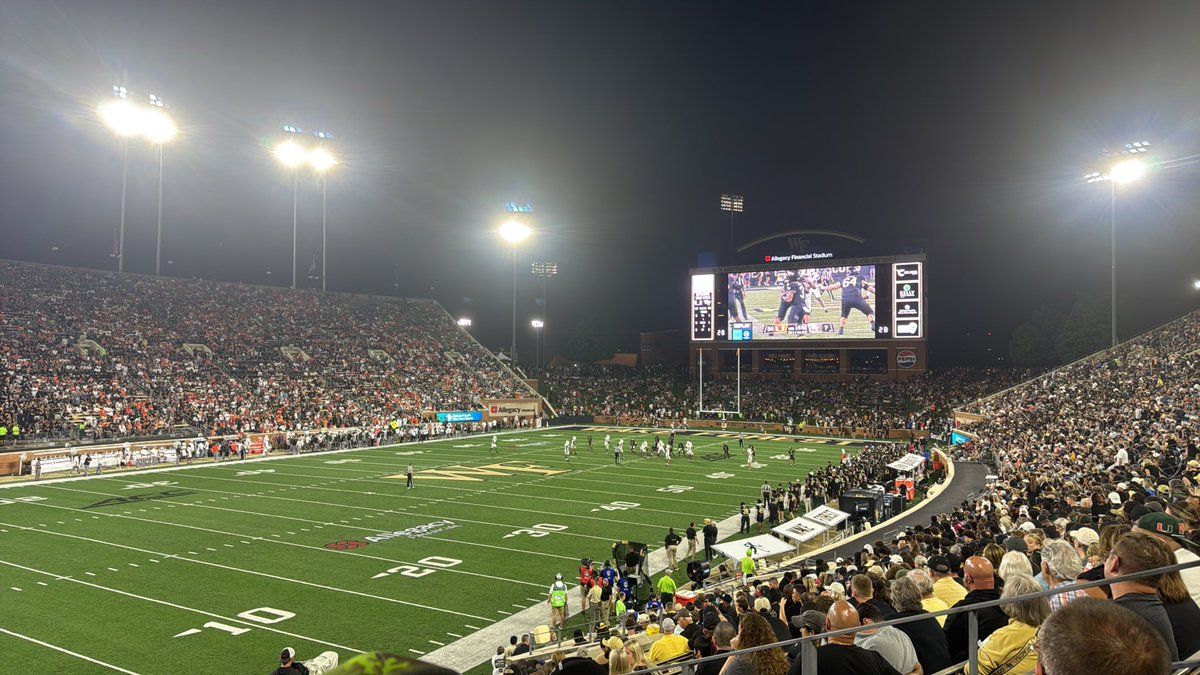 Ekdoyle23's tweet photo. Should’ve invited @MichaelRyanRuiz to come down and cheer on the Canes with us!!! https://t.co/lFST0HR6bI
