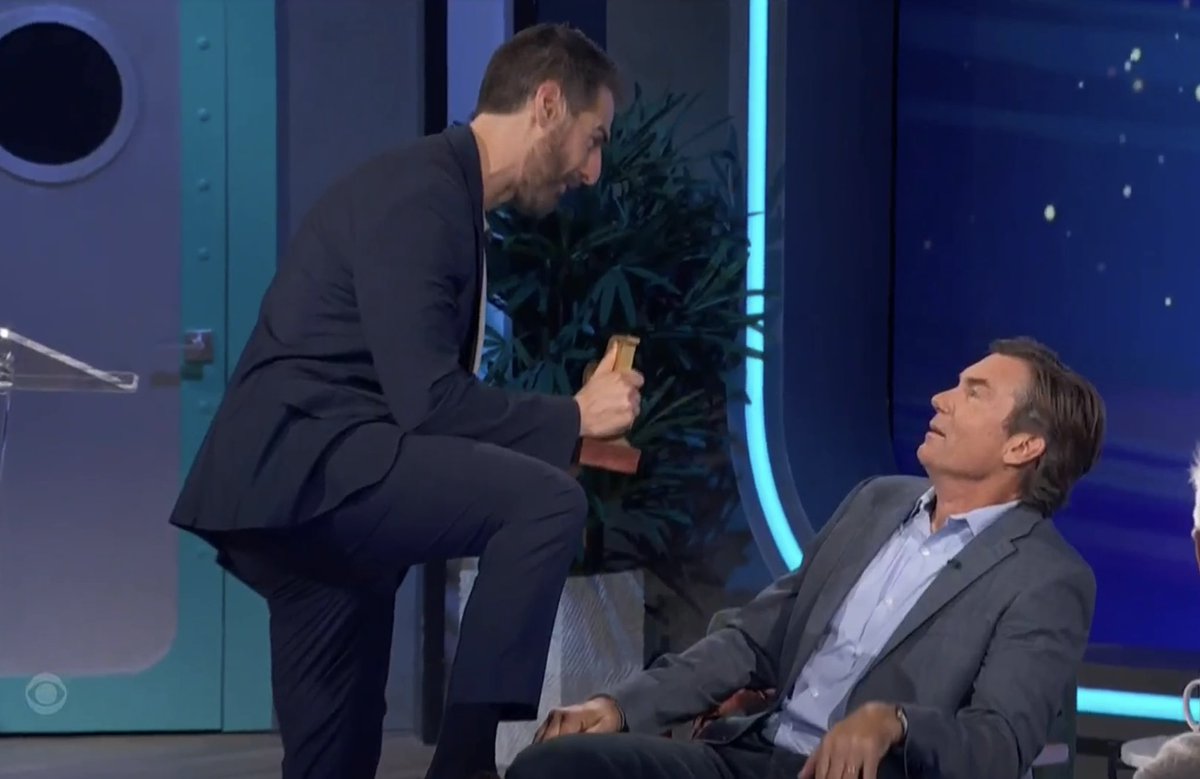 RobHasApodcast's tweet photo. i feel so alive https://t.co/NflGR8CryL