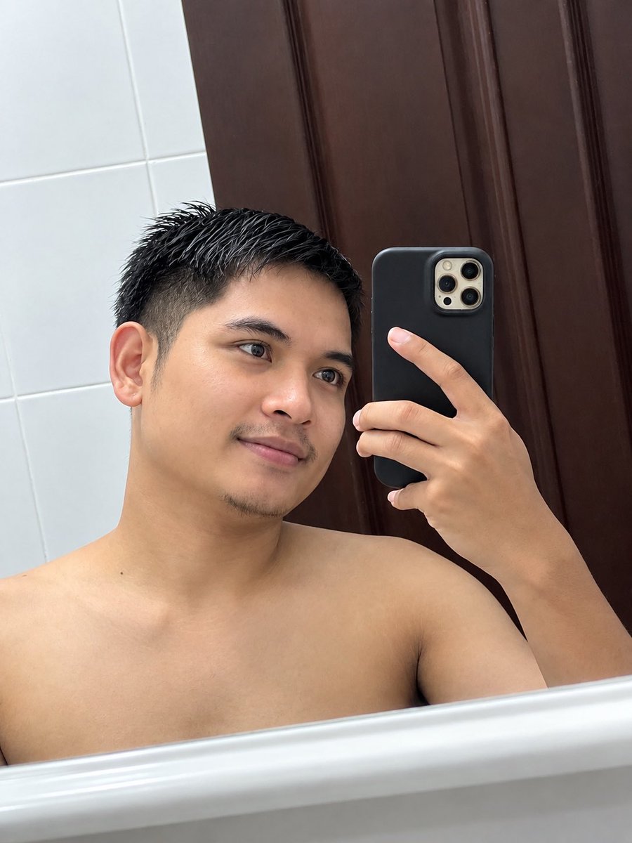 YPhonesava42303's tweet photo. Mao leo ngien khue si me tae khoi ni la hahaha https://t.co/Cr7rHvJsKB