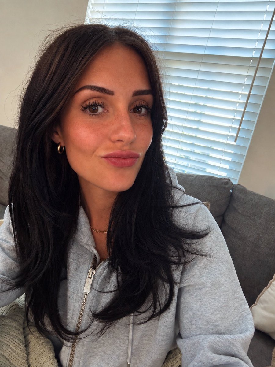 IsabellaIsMoody's tweet photo. Staying orange with the new tanning peptide!! 🧡 https://t.co/SaSBPNSJvT
