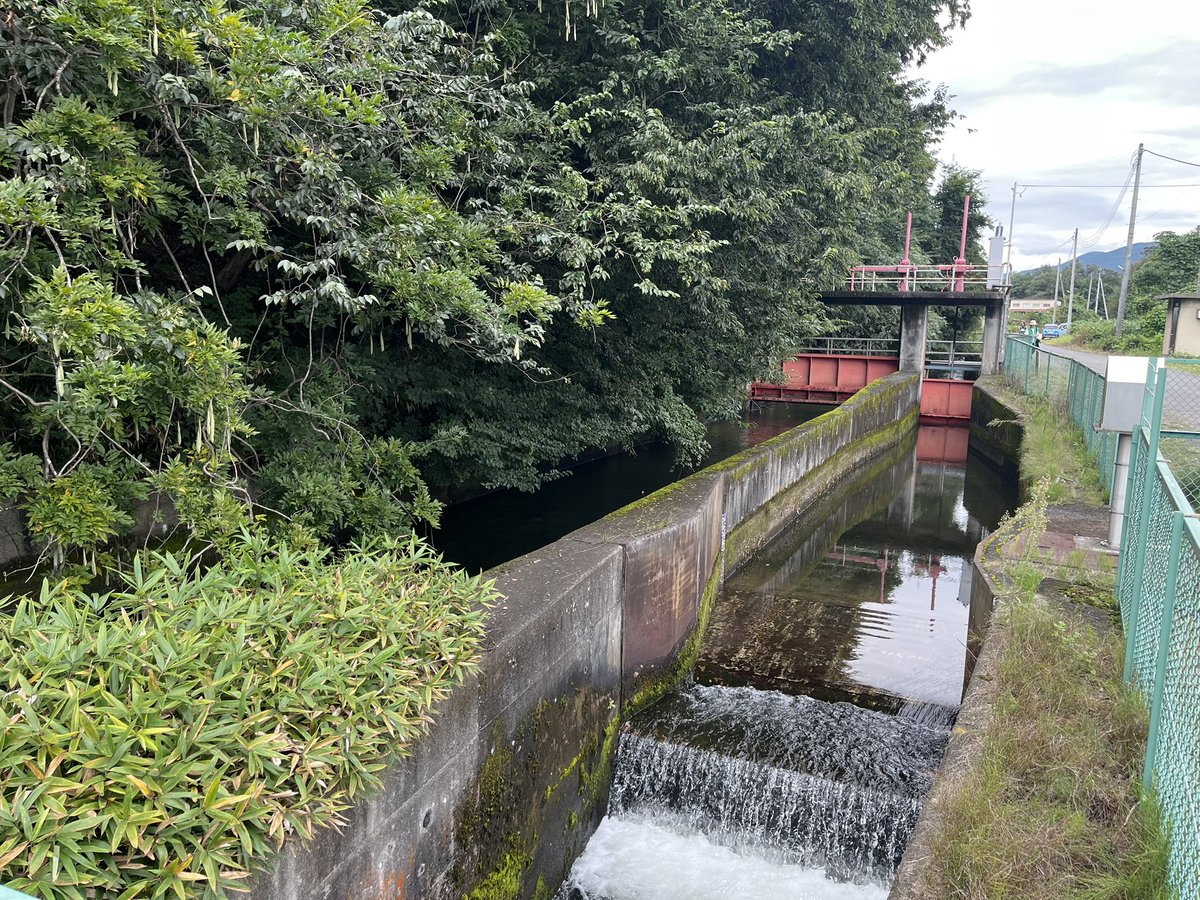 shiobara's tweet photo. ずっ��行きたかった憧れの地へ✨✨
スケールの違いと大先輩たちの元気っぷりに、圧倒された1日でした！

先日、塩原温泉の観光ボランティア「まちめぐり案内人の会」の研修旅行に行ってきました。

ここが安積疏水です❣️

#塩原まちめぐり案内人　#安積疏水 #那須疏水 #ウォーキングツアー #自然散策 https://t.co/rdtxzdLysx