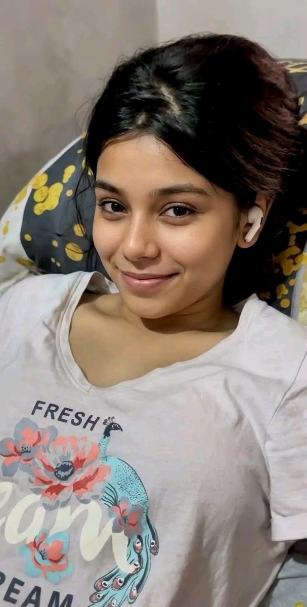 LostSmilejxt3's tweet photo. শুভ সকাল 

লুকিয়ে রাখা জিনিস বের করলে কেমন লাগে প্রিয় https://t.co/HOeT4719Vc