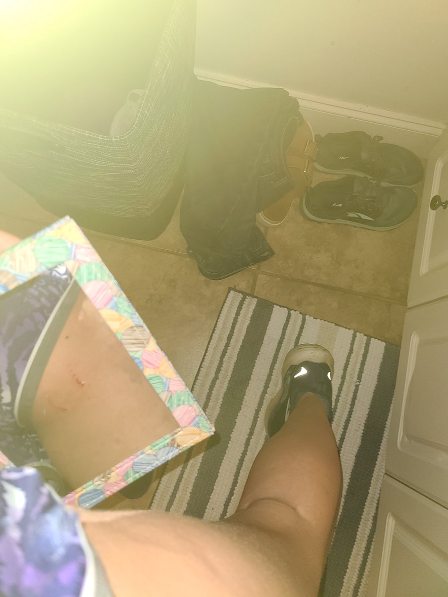 raevrebane78's tweet photo. Well I guess I'm not gonna cut tonight...
Story in comments
(I took all the photos on my walk) https://t.co/aKHyYs75Sh