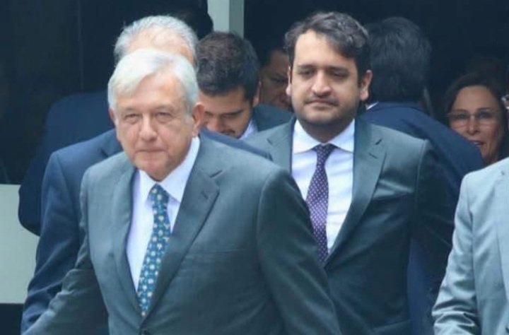 bta_Demian's tweet photo. Además de corrupt0s, ¿que otra palabra se te viene a la mente al ver esta imagen? https://t.co/Iw5oiaEI0l