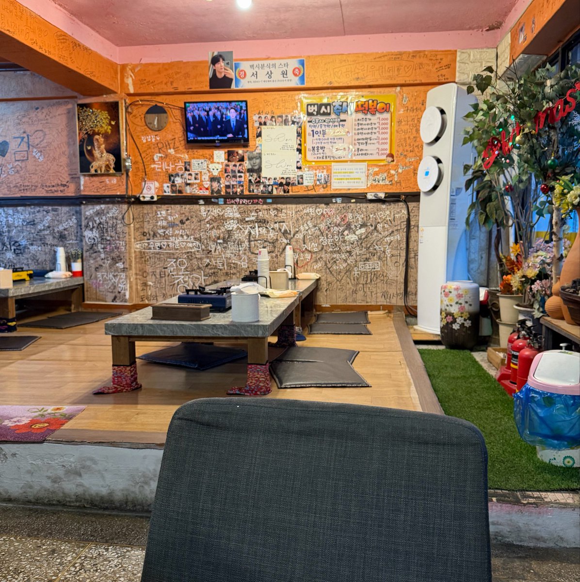 summermaltese's tweet photo. aunty told us so many cute stories of sangwon and tbh idk how much i can share but i know he definitely feels touched seeing his photos on the walls 🥹

also the portion was huge, my friend and i couldn’t finish… 😭 it’s a lil remote, but worth visiting! https://t.co/56DFP4T2Y0
