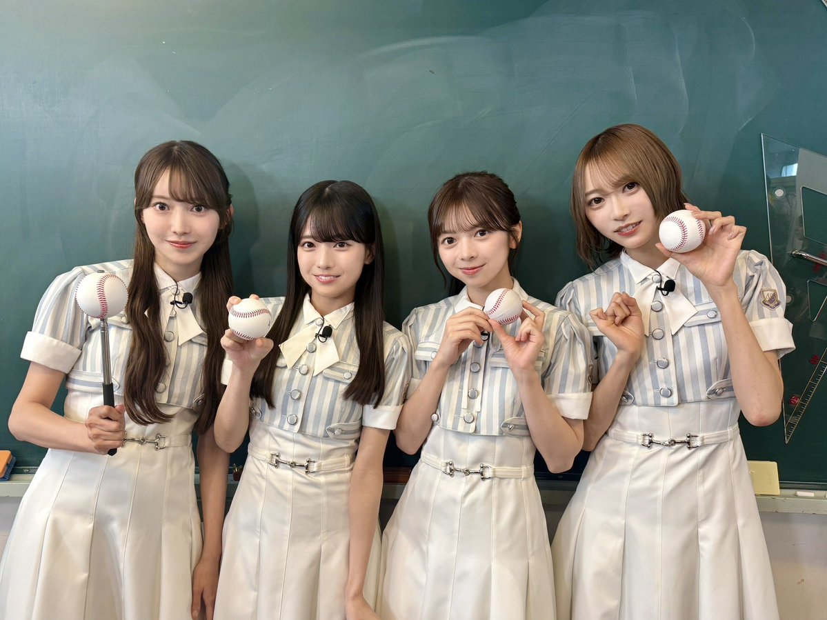 nogizaka46's tweet photo. 本日9月19日(土)12:00から、Lemino「乃木坂MLB学園 集中講座「先生！メジャーリーグって何ですか？」」が配信されます⚾️

みつきがナレーションにも挑戦してますので、ぜひご覧ください！👊

#MLBonSPOTV
#黒見明香 
#瀬戸口心月 
#長嶋凛桜 
#弓木奈於
#乃木坂46

https://t.co/sdd7riZtXH https://t.co/6EV5ggPwAd