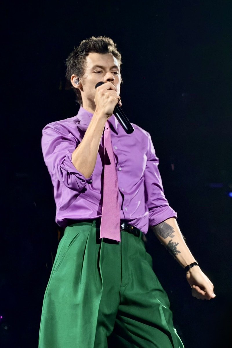 prnstacherry's tweet photo. remember @Harry_Styles you used to be a slut xx https://t.co/75dYwC46ed
