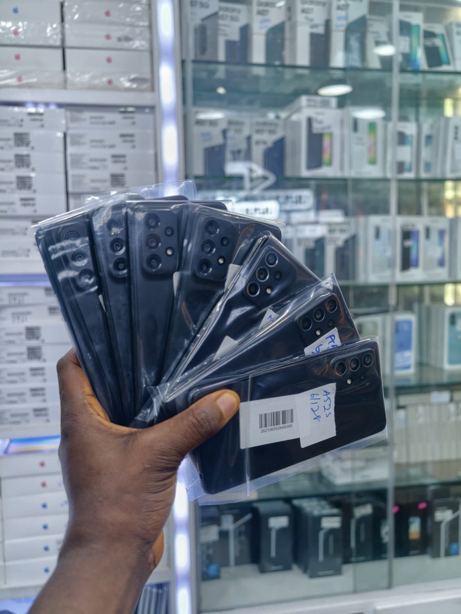 Plugpointgadget's tweet photo. UK Samsung A33 5G 6/128 Dual Sim - ₦195,000 each 

UK Samsung A52s 5G 6/128 Dual Sim - ₦185,000 each

National wide delivery 🚚 https://t.co/SUJhVJccmU