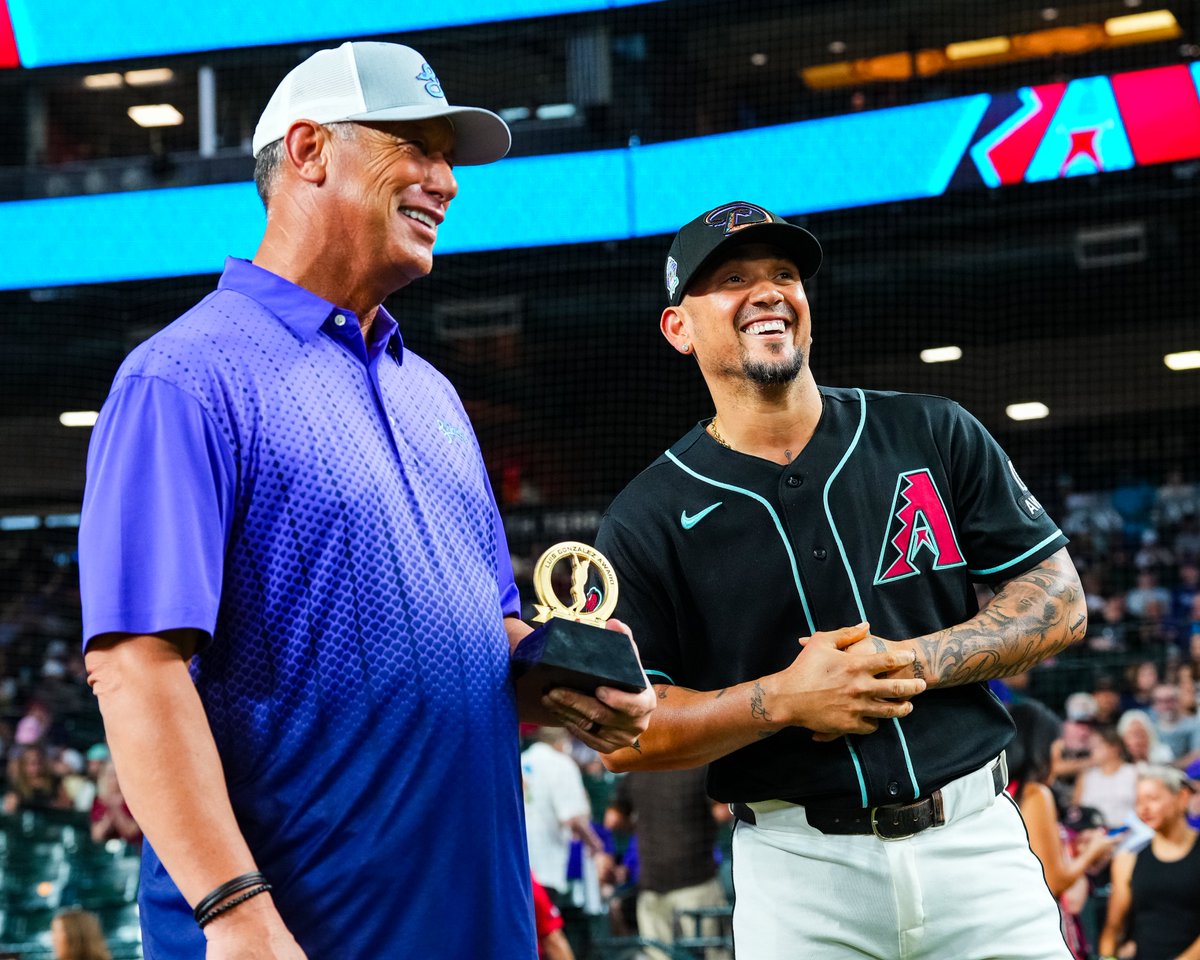 Dbacks's tweet photo. Always smiling ☺️

Ildemaro Vargas is the recipient of this year's Luis Gonzalez Award! https://t.co/Ev1qhvO3Vf