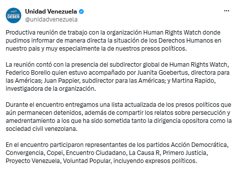 ElNacionalWeb's tweet photo. La Plataforma Unitaria Democrática (PUD) informó este viernes que representantes de ocho partidos opositores se reunieron con una delegación de Human Rights Watch (HRW), a la que entregaron una lista actualizada de los presos políticos que permanecen detenidos en Venezuela 🇻🇪 y expusieron denuncias 🗣️ de persecución contra dirigentes y miembros de la sociedad civil.

La coalición opositora calificó el encuentro de “productiva reunión de trabajo” 🤝 en la que pudo informar “de manera directa la situación de los derechos humanos” ⚖️ en el país, con especial énfasis en las personas privadas de libertad por razones políticas.