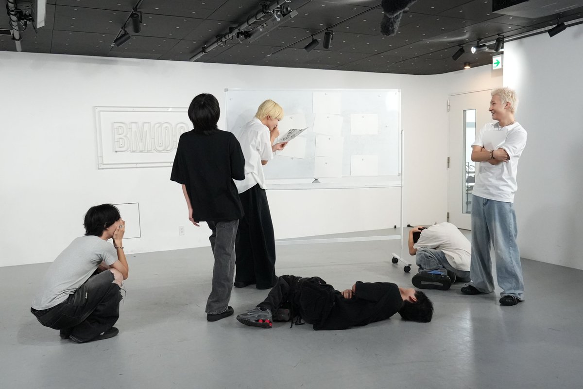 bmsg_trainee's tweet photo. ⸜ 📷✨ ⸝

#61 | 同じお題の絵を探せ！記憶&amp;推理力が大事な白熱ゲーム
【TRAINEE’s PARK | お絵描き神経衰弱】
🔗https://t.co/CUnEZeyi2E

コメント欄もチェック👀！

#TRAINEESPARK
#BMSGTRAINEE #BMSG https://t.co/cPyO397T8S