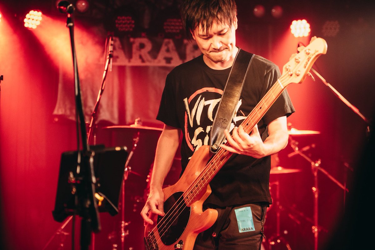 SixVital's tweet photo. 20260912sat函館ARARA

①TODOKE
②too late,tonight
③チェリボーイ
④突き抜けろ！
⑤Backfoglight
⑥SiX
⑦BANDROUND

thank you!
audience &amp;Bands!!
ARARA staff,kishida&amp;katoh!!!

Photo by @cbrs3_xumn https://t.co/MVrywcfRtx