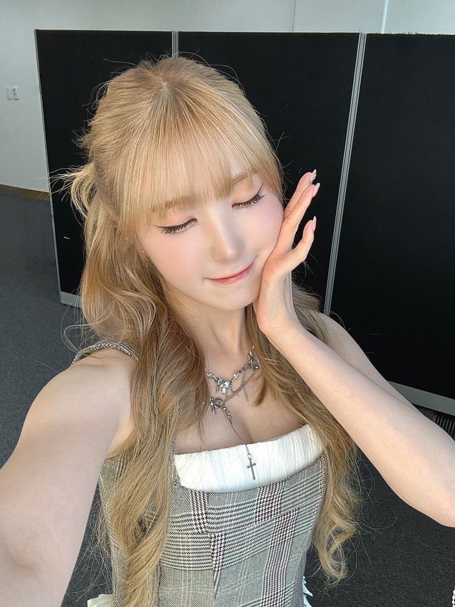sa2m2nam3's tweet photo. #SAY_HITOMI    

오늘 톰요일이넹🐹🌼

#히토미 #HITOMI #ヒトミ 
#SAYMYNAME #세이마이네임 #SMN #セマネ https://t.co/FEl6cXIhoq