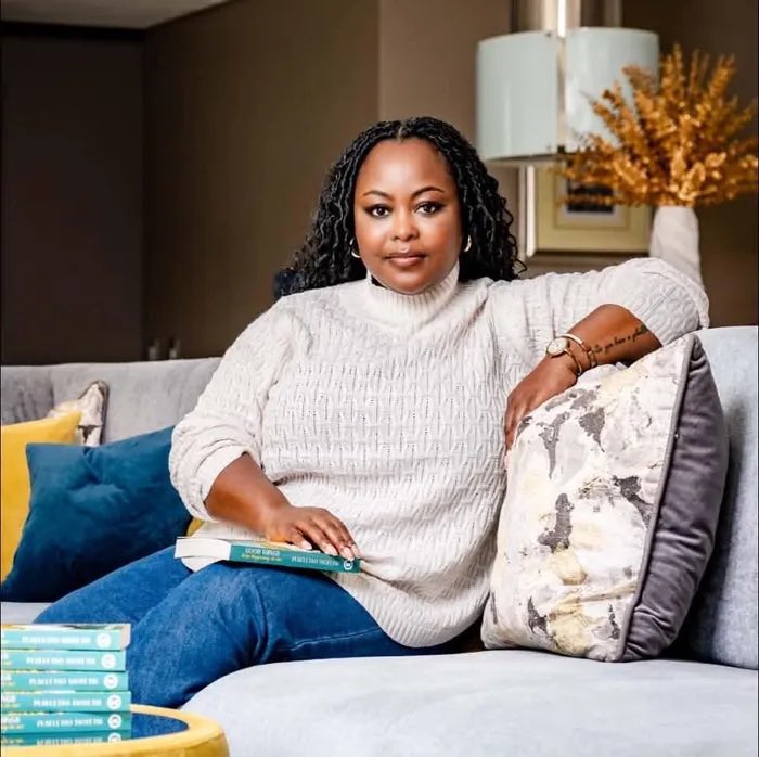 Powerfm987's tweet photo. [ON AIR] GETTING CANDID WITH 😊

@TshegoMoagi_ is in conversation with Puseletso Tsotetsi, Romance Author.

#POWERWeekendBreakfast https://t.co/hwKttXR32c