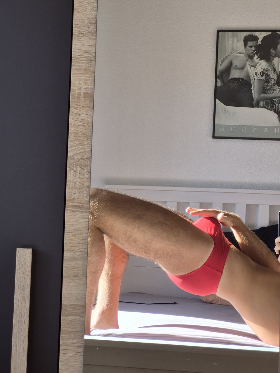 speedoswimmboy's tweet photo. Morning strech for sure in #speedos 🩲 choose your favourite https://t.co/YXCFYWRurD