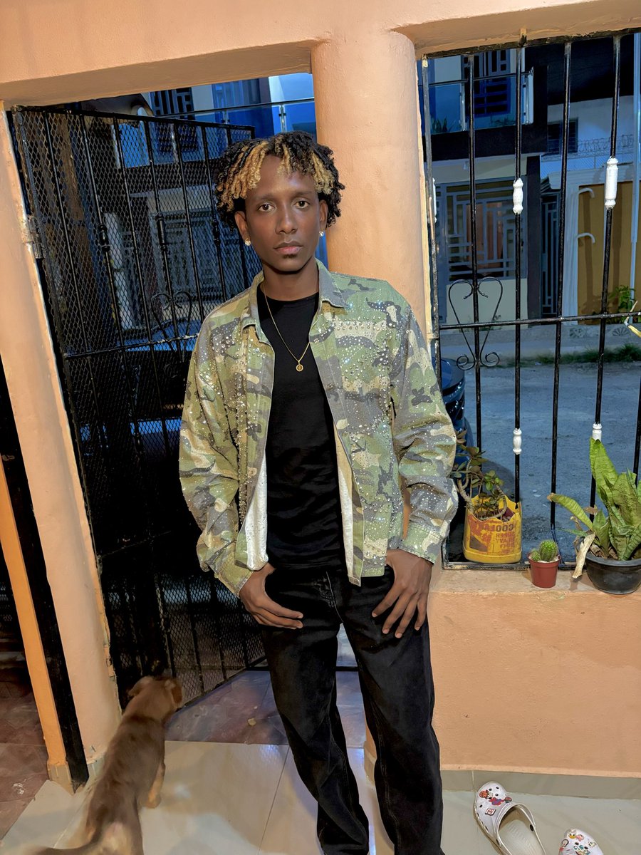 the_galy_'s tweet photo. En la calle 🪽😈 https://t.co/KYGl2Tk81z