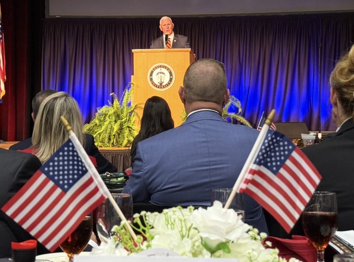 LesterStre47928's tweet photo. Honored to Address Students, Faculty &amp; Alumni @Tusculum_Univ on Constitution Day 2026! Thank You All for Celebrating our Heritage of Freedom and for the Warm Welcome Back to the Volunteer State! God Bless You!🇺🇸 https://t.co/ABBdAROUhK