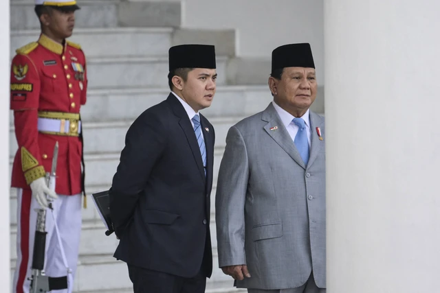 LambeSahamjja's tweet photo. teddy di isukan masuk dalam list yang akan di pasangkan dengan prabowo di pilpres 2029:
- elektabilitas teddy termasuk ada walaupun belum banyak
- selain teddy, ada sudaryono dan sugiono https://t.co/eZ2SuvTm4p
