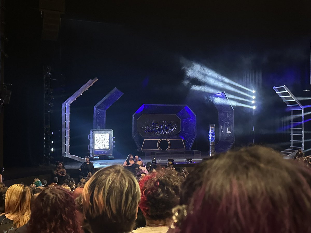 Pocky_girl__'s tweet photo. DAN AND PHIL IN CANADAaa
#phancouver #hardlaunchtour #danandphil !! https://t.co/B2gazd11iZ