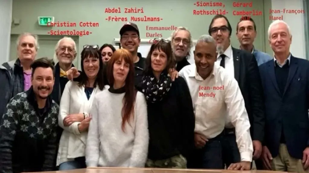 mamiche42's tweet photo. @Condebaz Boutry n'a pas le cu! propre non plus😑
https://t.co/kRfaNe4rmf malheureusement cette page a été supprimée même des archives, dommage !🙄
#GérardCamberlin #Table700 https://t.co/LxJjdIy3ZF