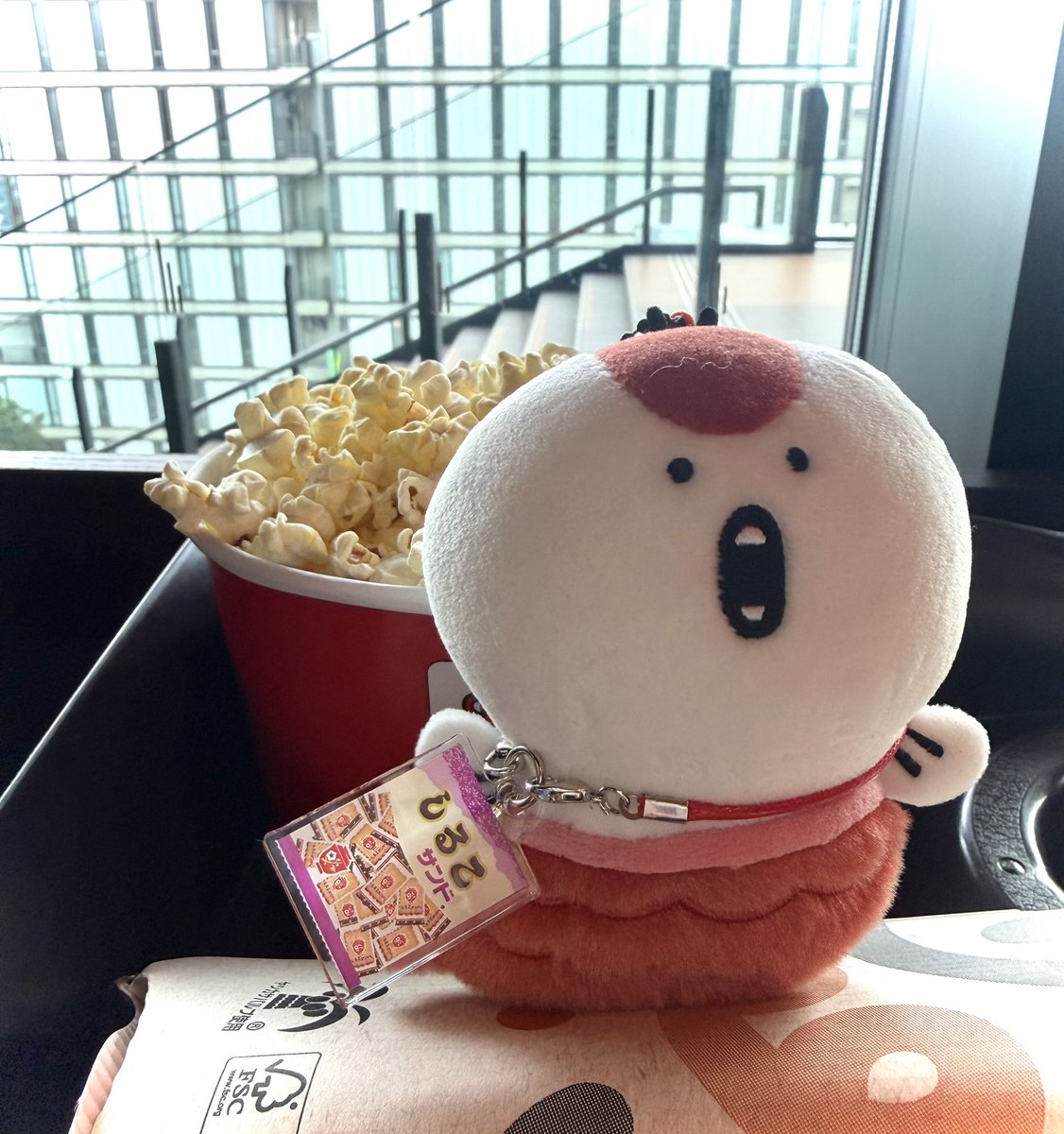 fujiko7ramune's tweet photo. 映画館着いた✨ https://t.co/TASWLqBJuh