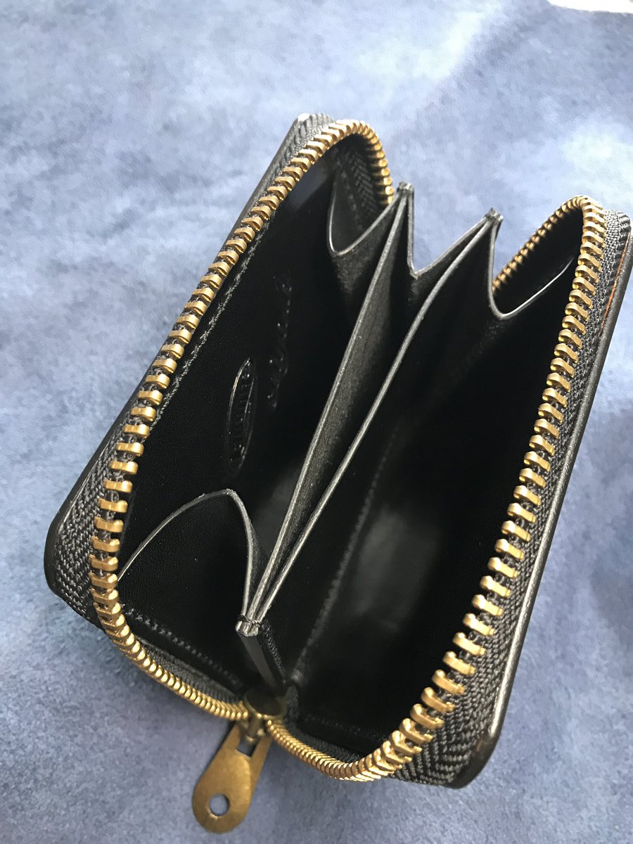 artisan_seiya's tweet photo. フィリグリーラウンドジップショートウォレット
インレイ『レッドエレファント』
詳細は、プロフィールからショップページへ。 https://t.co/CguL9RSBXF