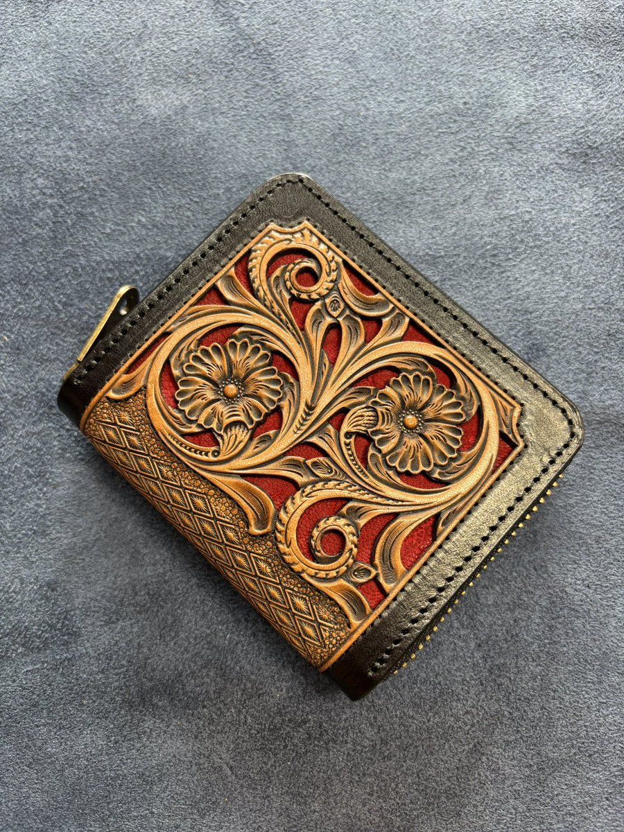 artisan_seiya's tweet photo. フィリグリーラウンドジップショートウォレット
インレイ『レッドエレファント』
詳細は、プロフィールからショップページへ。 https://t.co/CguL9RSBXF