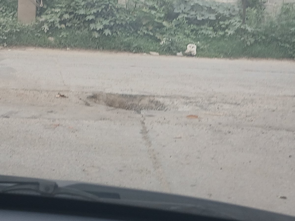indrodeepGangul's tweet photo. @revanth_anumula @CommissionrGHMC @GHMCOnline @ZC_Secunderabad road to kapra , near siddhi vinyak  colony  has a 1.5 ft hole, wondering do your officials take round ?? Do some work.  You guys get paid a salary not working for  free. Shameless  government staff https://t.co/VmUIyOvyl6