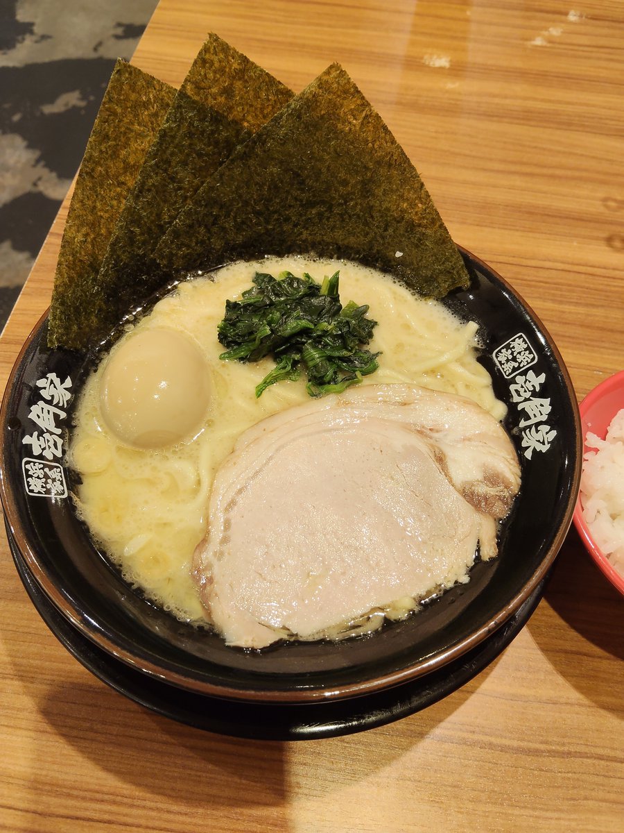 sa_chi1005's tweet photo. ぶっ飛びな祭の帰りに食べた壱角家でまた食べた😋🍜 https://t.co/GGXDXoA8xk