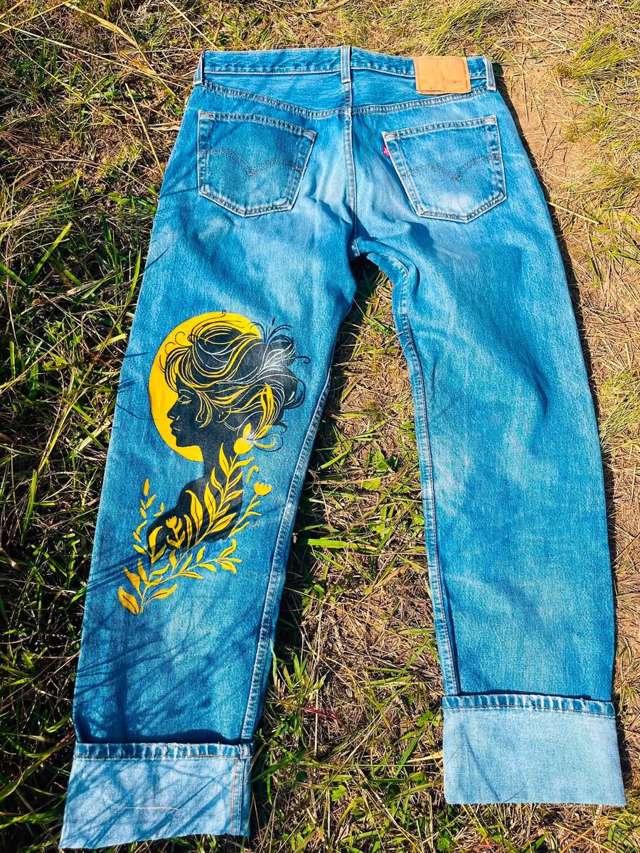 BuhleBakaNgwane's tweet photo. Abstract Art🖌🎨 ✏️
Lindani Swazi Art
7954 3370/78454356 
📍Manzini 

#SwatiCreatives #art #eswatini https://t.co/F7itszen3F