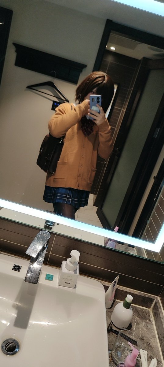 Catyun00's tweet photo. 猜你喜欢 #pjsk #东云绘名 #cos https://t.co/fkYbVYEIQc