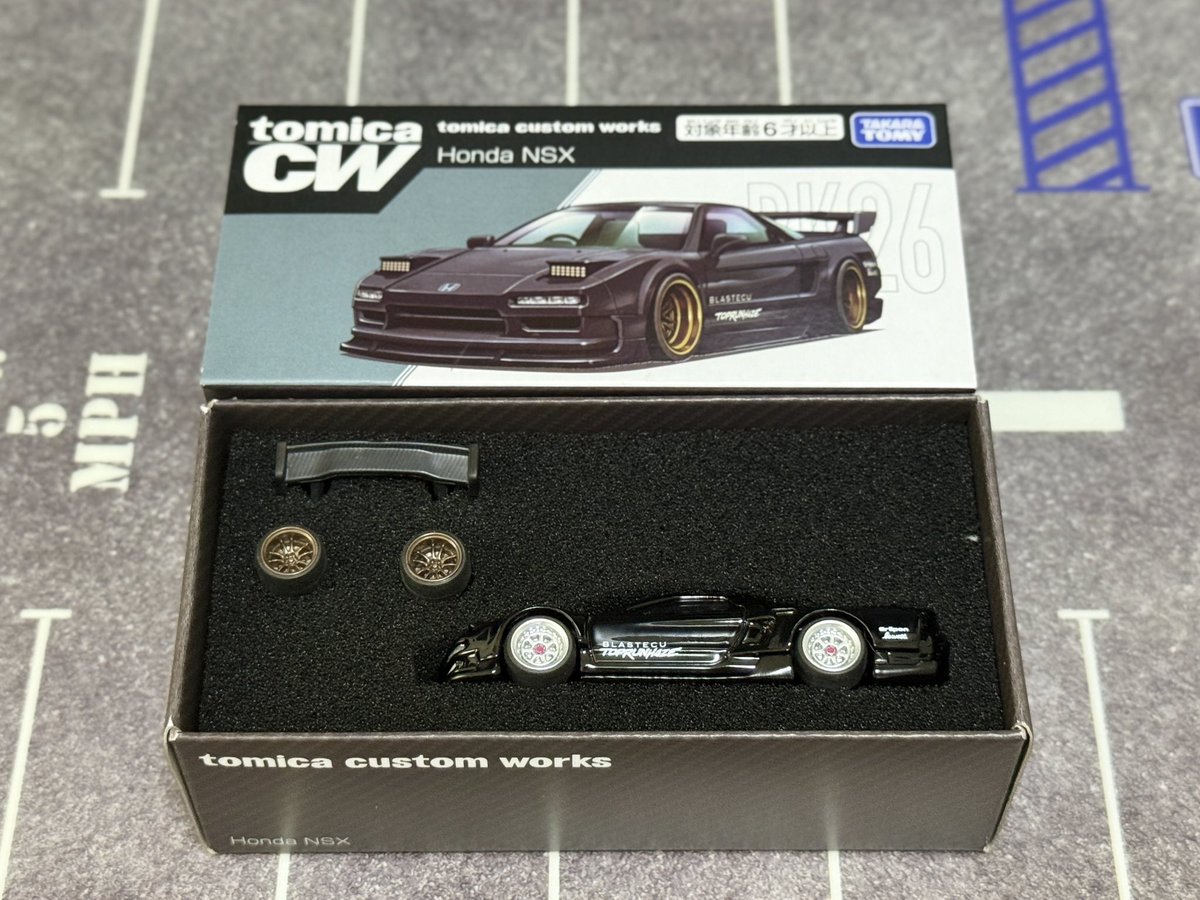 tomokiworks's tweet photo. トミカ カスタム ワークス

試しに買ってみたけど、意外と良いね👍

てか入ってる状態がかっこいいw
オーロラみたいなガラスも、思ってたよりそこまで気にならない。
車高もベタベタに下がるし、ホイール2パターンある。

#トミカ #カスタムワークス #nsx https://t.co/sJI3OSAf92