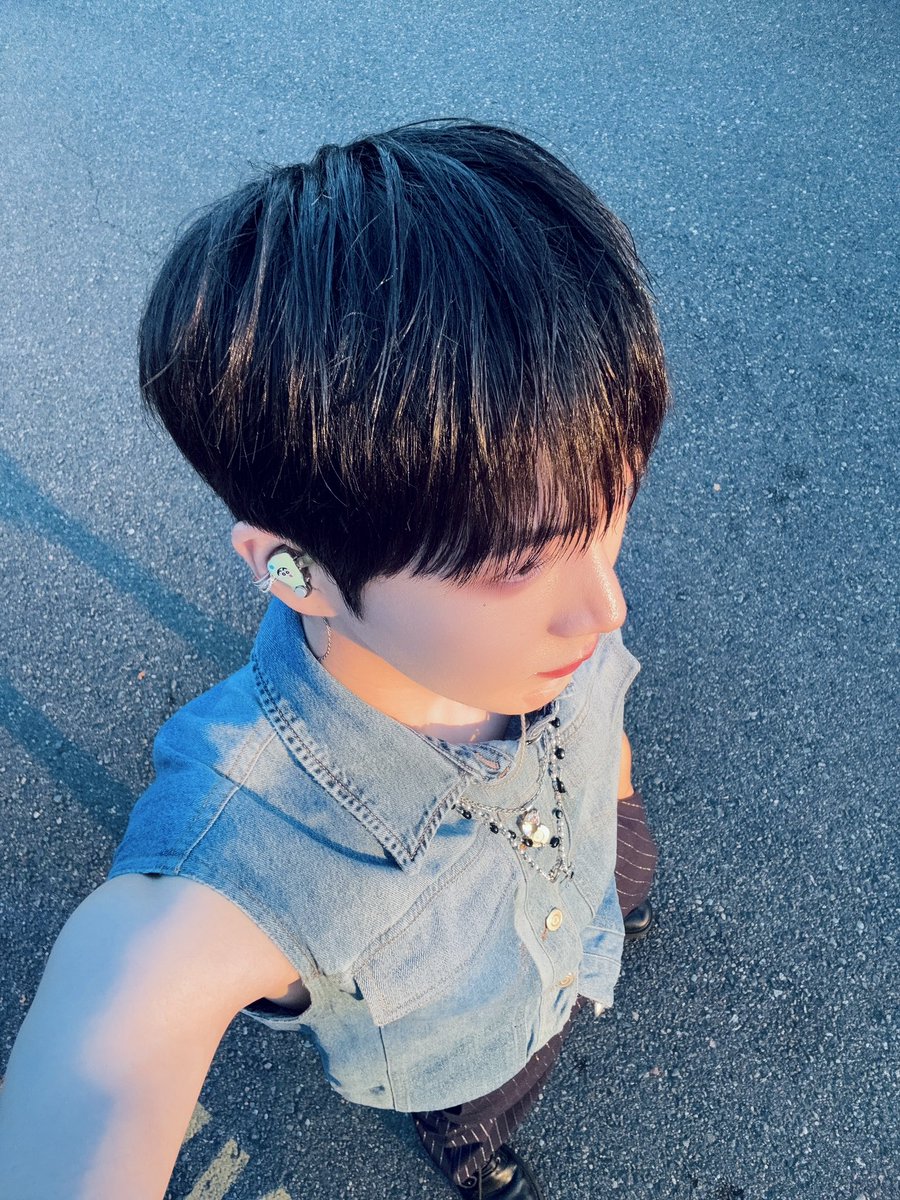OmegaX_members's tweet photo. [#OX]

마지막까지 파이팅!!! 했습니다!!ㅎ
한국도 무사히 돌아가겠습니다!! 
미국에서 즐거웠어요!🥰✌️

#OMEGA_X #오메가엑스
#케빈 #KEVIN https://t.co/i3B2SvpRNE
