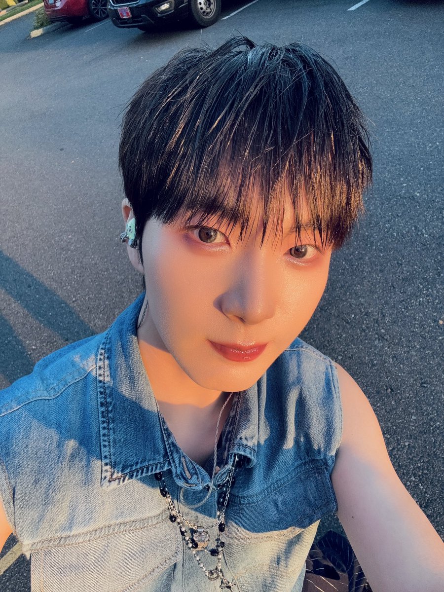 OmegaX_members's tweet photo. [#OX]

마지막까지 파이팅!!! 했습니다!!ㅎ
한국도 무사히 돌아가겠습니다!! 
미국에서 즐거웠어요!🥰✌️

#OMEGA_X #오메가엑스
#케빈 #KEVIN https://t.co/i3B2SvpRNE