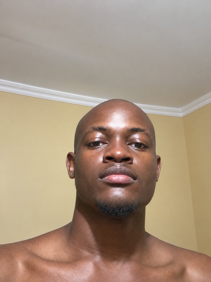 done_t3's tweet photo. cameras rushed for my face before the sun today https://t.co/L03hFyV5IT