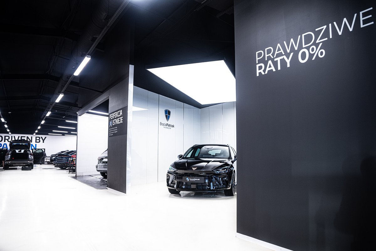 LewisFischowfp's tweet photo. CUPRA LEON

0% installment plans available. CUPRA LEON SERVICE QUOTE

DELIXIRUM Black 10-year protective coating: PLN 2, 450 net instead of PLN 4, 900. PPF protection for door handle areas, rear luggage area, and exterior piano black trim. Total: https://t.co/MCYcdMmHGs