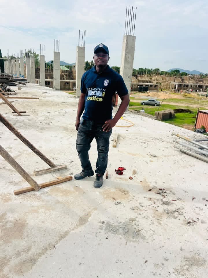KarfeAndrew's tweet photo. THE CONCRETE LOOKS HARD AFTER ONE DAY, BUT THAT DOESN’T MEAN IT IS READY FOR EVERYTHING.

This is one mistake I see people make on construction sites. Once concrete becomes hard enough to walk on, they assume it has already developed its full strength.

That should not happen. https://t.co/e9NdH7SQap