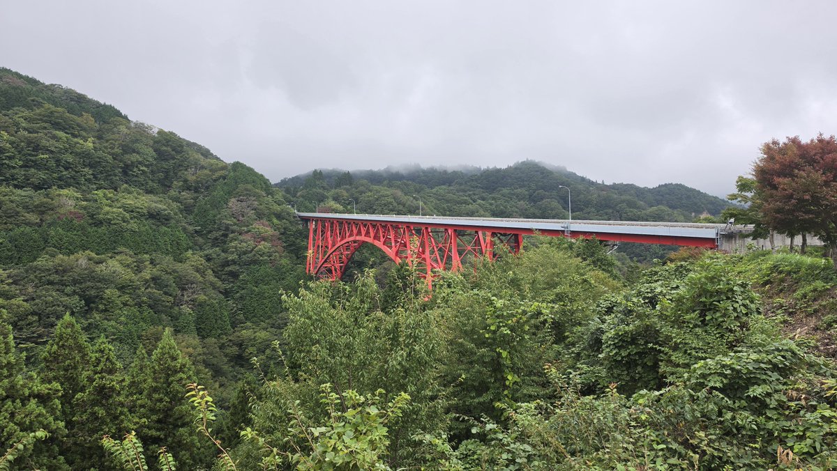 max_MEDALIST's tweet photo. 本日最後に道の駅 奥出雲おろちループにて奥出雲おろちループの峠ステッカーゲットです！
とりあえずはここまでオール下道で来れて良かったです
明日は昼頃に山口の予定ですが、それ以外は基本的にあちこち観光するつもりです(^^)v

#ジャパン峠プロジェクト
#奥出雲おろちループ https://t.co/CDQE7zSXlA