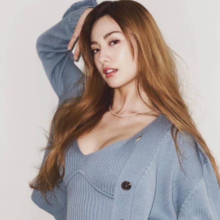 factualindexx's tweet photo. 🇰🇷🔥 New GEN KOREAN ACTRESSES WHO TOOK NUDE ROLES

1. 🇰🇷 Park Ji-hyun — Hidden Face (2024)
2. 🇰🇷 Nana — Mask Girl (2023)
3. 🇰🇷 Kang Hae-lim — Somebody (2022)
4. 🇰🇷 Cha Joo-young — The Glory (2022–23)
5. 🇰🇷 Lee Joo-bin — Money Heist: Korea (2022)
6. 🇰🇷 Kim Tae-ri — The Handmaiden (2016)
7. 🇰🇷 Kim Go-eun — A Muse (2012)
8. 🇰🇷 Lim Ji-yeon — Obsessed (2014)
9. 🇰🇷 Esom — Scarlet Innocence (2014)
10. 🇰🇷 Jo Bo-ah — Innocent Thing (2014)

🎬 These are roles associated with actual on-screen nudity, rather than simply kissing, romance or conventional sex scenes.

📌 The Glory used a combination of Cha Joo-young’s own body, CGI and a body double for different portions of the nude sequences.

Which performance do you remember most? 👀

#KoreanActresses #KDrama #KoreanCinema #KDramaActresses #NetflixKorea