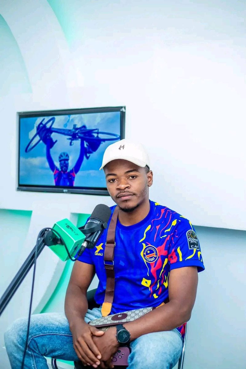 FistonDjonga's tweet photo. 🇨🇩 Après un nouvel échange ce matin avec sa manager, elle nous confirme avec douleur que notre frère Miguel Masaïsaï nous a quittés à 4h.😭

Ah Seigneur, quel coup de poignard ce matin… 💔

Que Jéhovah Dieu console sa famille et bénisse la jeunesse congolaise. 🙏🏽

#RDC #Cyclisme https://t.co/uTcXSEPKiZ