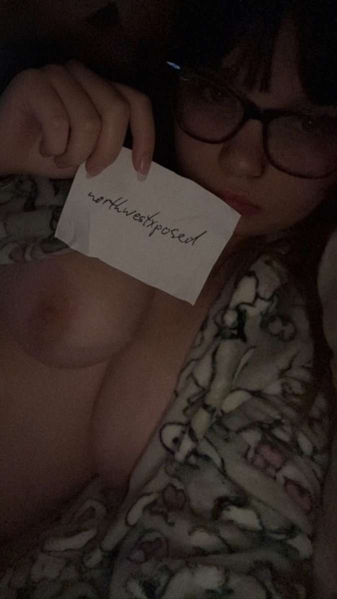 NorthWestXposed's tweet photo. Please go add @dumbpiggyk tell her your most foul desires https://t.co/7wgHvtMug6
