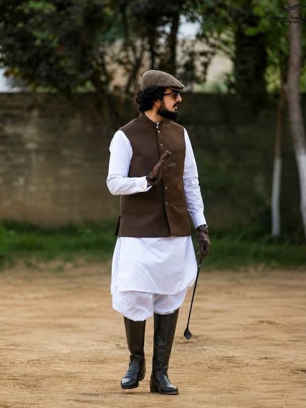 SahibzdaSultanF's tweet photo. Sahibzada Sultan Muhammad Ali — a distinguished name in the world of Tent Pegging.
.
.
.
Vice President of the International Tent Pegging Federation, a passionate horseman, and a powerful ambassador for the sport.
.
.
.
A legacy built on courage, horsemanship and precision https://t.co/RJrrPbnrlK