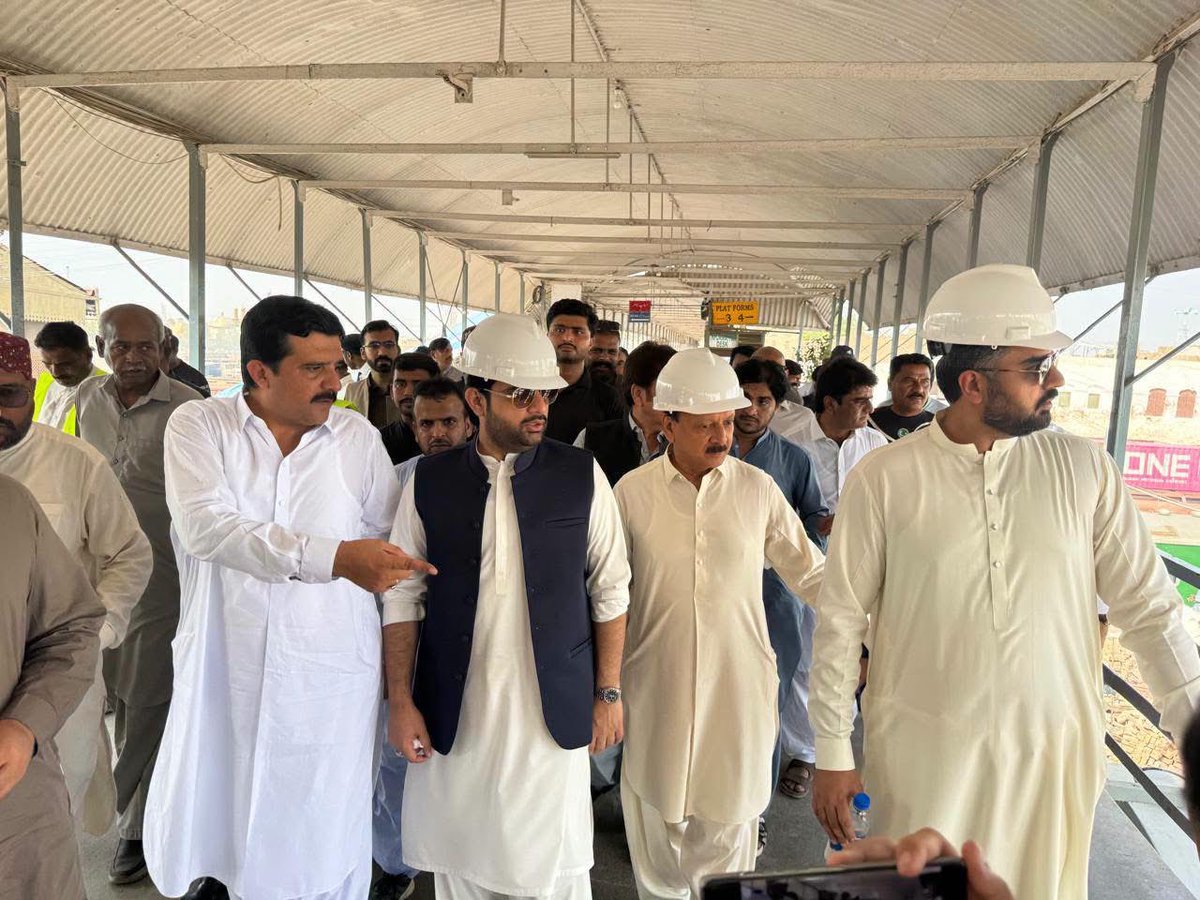 SyedKumailHShah's tweet photo. Visited Rohri Railway Station to review the ongoing upgradation work. The Rs1.27 billion project is a joint initiative of Pakistan Railways and the Sindh Government, aimed at modernising the station and improving facilities for passengers. Better train timings and additional coaches for the Jamalo Express to provide greater convenience to the people of Sukkur were also discussed. 

The work reflects chairman @BBhuttoZardari commitment to improving public infrastructure and transportation services.

#SKHS #PakistanRailways #Sindh #Infrastructure #PublicService