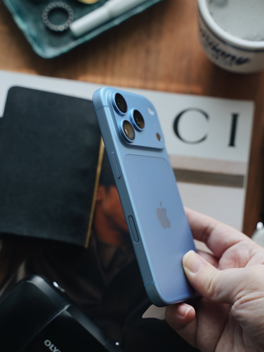 iRaj_r's tweet photo. I think Glacier iPhone 18 pro completely stole the show! 🔥 https://t.co/e10bdXoZx9
