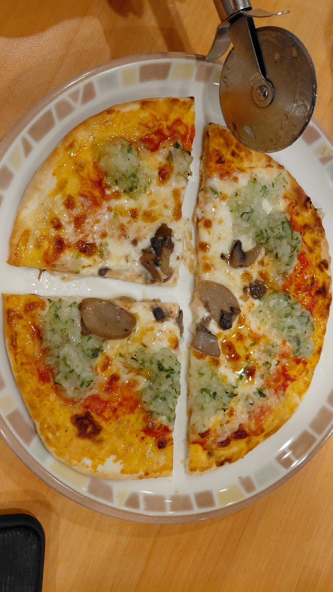 TaGoGoN_FaZA's tweet photo. 三人でサイゼ来たけどこれで終わった https://t.co/rRqTdWvSjY