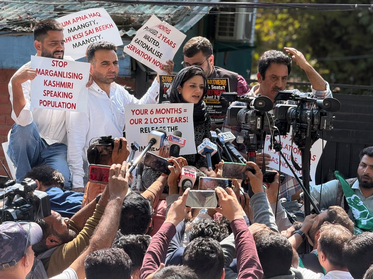 Vikasamiinn's tweet photo. Today, exactly 21 months after @OmarAbdullah promised to resolve the RESERVATION issue within 6 months, the victims of Reservation Apartheid are back on the streets. Because that promise was never kept.

We were promised justice in 6 months. We waited for 21 months. And what did we get? Nothing but silence, delay, and a sub-committee report that you are too scared to make public.

When 70% of our youth are forced to fight for just 30% of seats, where is their future? An entire generation is being pushed into depression and hopelessness. You have turned their degrees into worthless pieces of paper and their dreams into nightmares