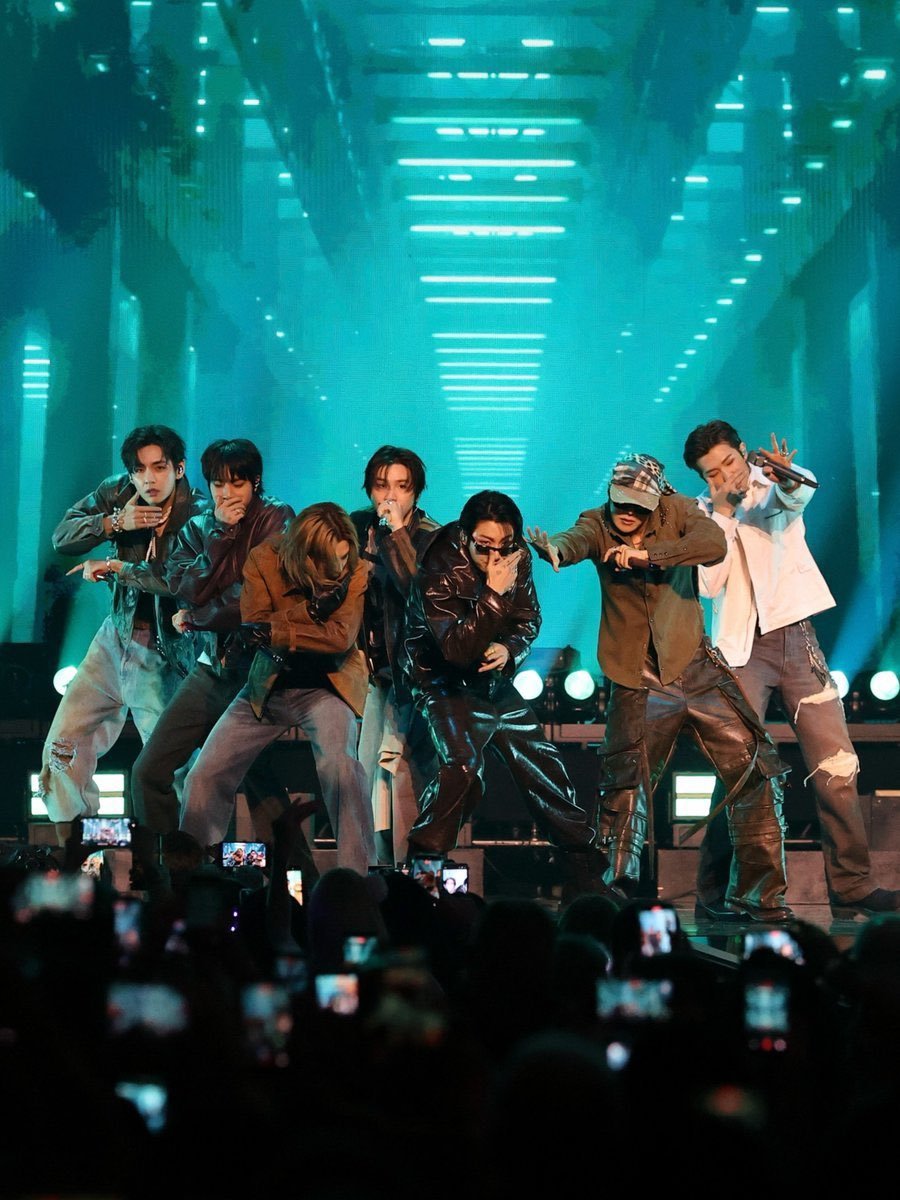 Mr_MJ2006's tweet photo. BTS PAVED THE WAY
#BTSxIHeartRadio
#BTSonIHeartRadioMusicFestival https://t.co/70GdIrN7ZE