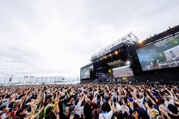SUN_ROCK_FC's tweet photo. 【ROCK IN JAPAN FES. 2026】
9月19日(土) DAY 3

Novelbrightの LOTUS STAGE でのパフォーマンスが始まりました！

📡配信中！急げ！
https://t.co/kY0Ydq6dQL

心を揺さぶるライブパフォーマンスをお見逃しなく。

📍会場：千葉市蘇我スポーツ公園

#Novelbright #ロッキン #RIJF2026 https://t.co/NrQyGEcseB