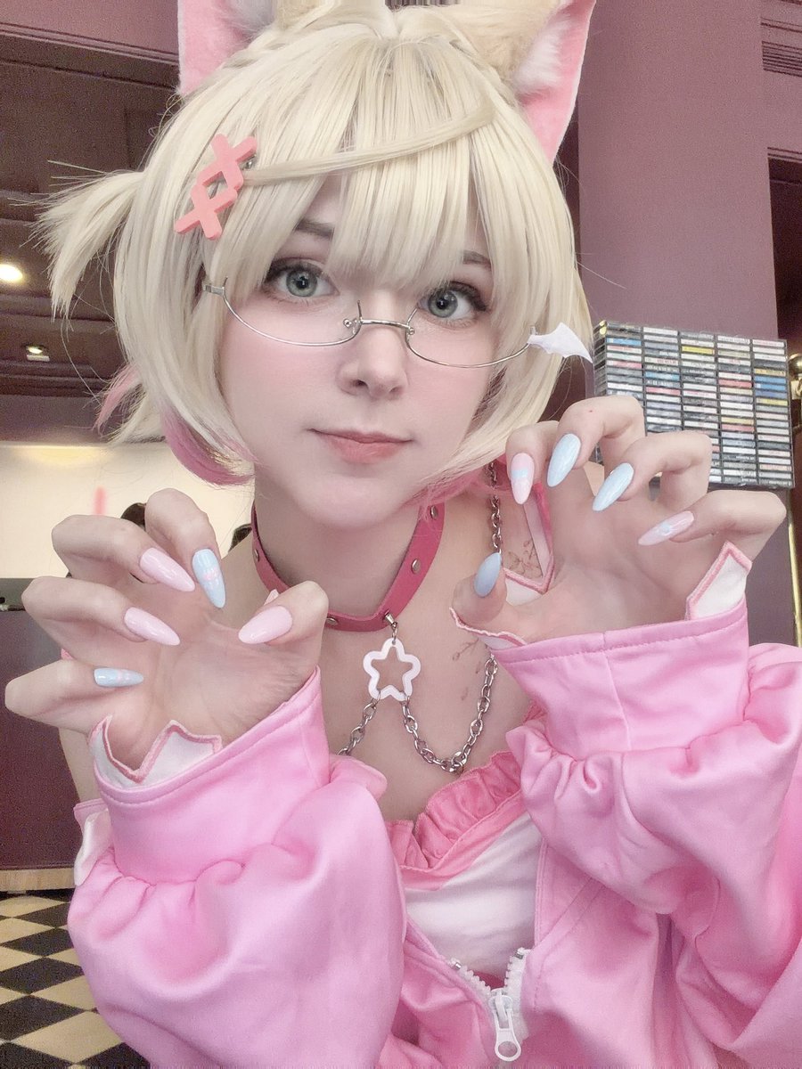 evieleafie's tweet photo. BAU BAU🩷🐾 https://t.co/ExBLvDwAdB
